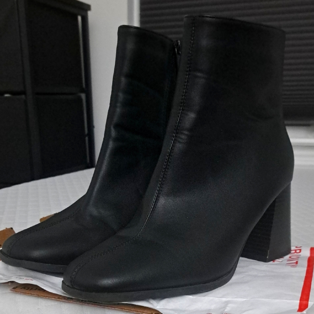 Primark Elegant Black Ankle Boots